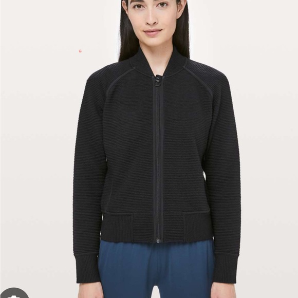 Lululemon bomber - size small - Picture 1 of 8
